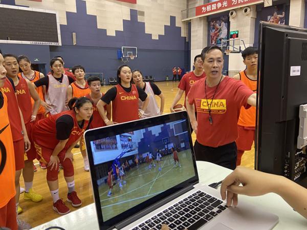 女籃比賽錄像最新，自然美景下的籃球之旅