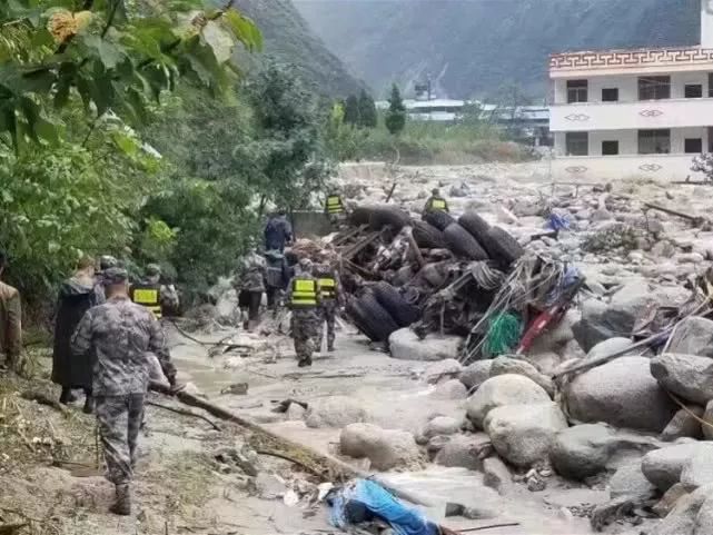 ??紅蟲(chóng)災害來(lái)襲，守護家園，行動(dòng)刻不容緩！