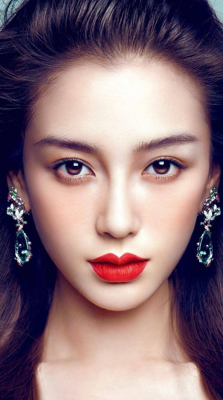 女明星唇色之旅，探尋內心平靜的唇妝藝術(shù)