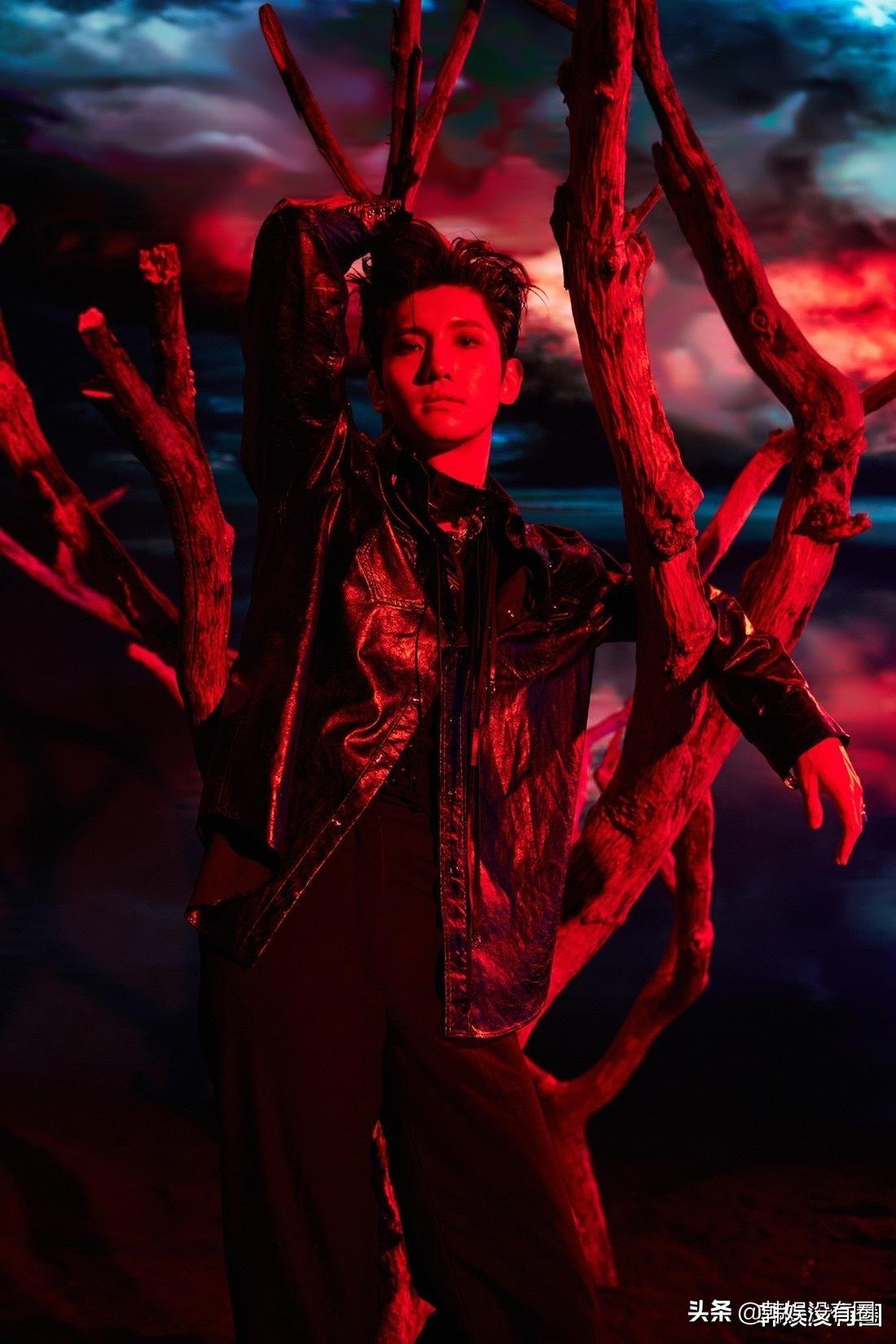 東方神起最新音樂(lè )專(zhuān)輯，音樂(lè )的力量與情感交融的盛宴