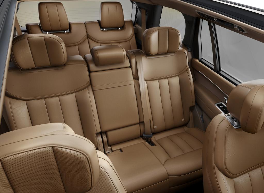 全新攬勝亮相,全新攬勝亮相，小巷中的隱藏寶藏，探索未知的獨特風(fēng)情！