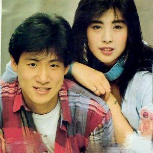 揭秘明星背后的故事，光環(huán)下的真實(shí)身份?