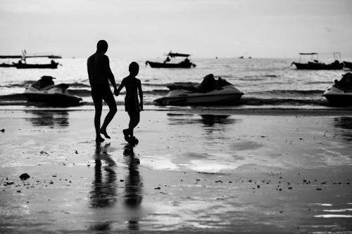 最新春秋旅行社旅游報價(jià)揭秘，小巷中的隱藏寶藏，啟程未知旅行魅力探索之旅