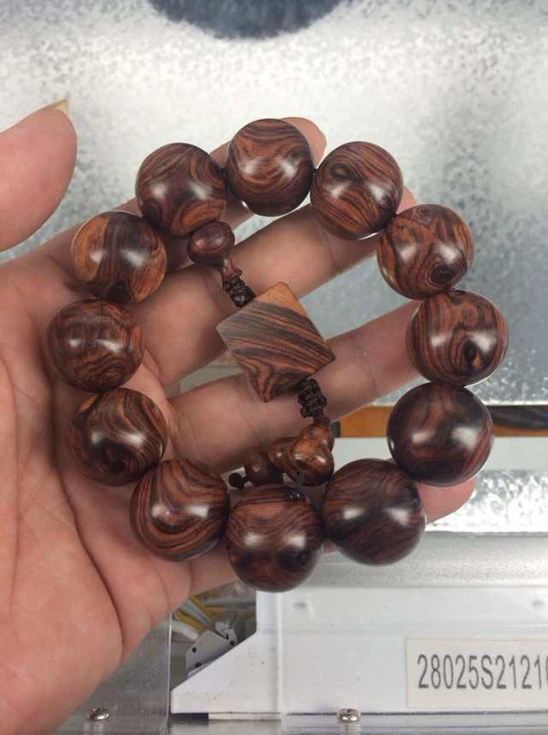 海南黃花梨當前價(jià)格全面指南，最新行情解析與深度解讀