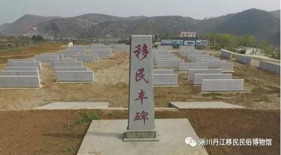 鎮平電視臺主持人，優(yōu)雅才華并存的光彩之星?