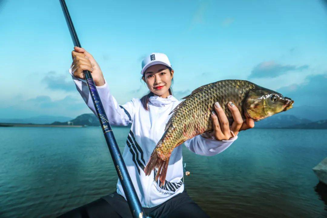 釣人的魚(yú)最新力作，智能垂釣器——高科技垂釣，生活變革的新篇章