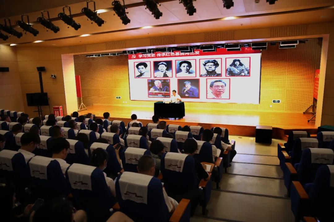 烽火科技時(shí)代，熱血抗戰再現，科技改變生活——最新抗日劇2025